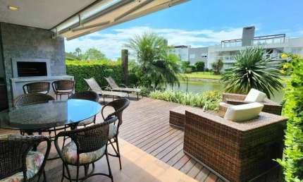 Apartamento Garden no Rossi Atlântida, Beira Lago com 2 quartos e 131m² privativos com 2 vagas de garagem.