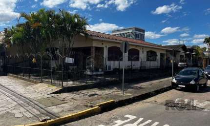 Casa 3 dormitórios, 2 vagas, Bairro Princesa Izabel