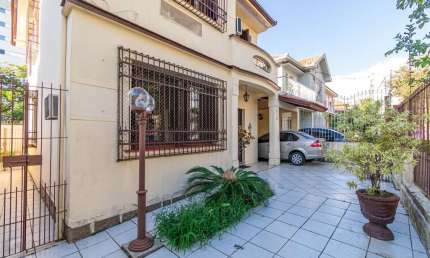 Casa com 3 quartos à venda na Rua Germano Hasslocher, 92, Azenha, Porto Alegre