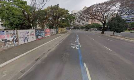 Terreno na Av Loureiro da Silva com 542m², Cidade Baixa, POA