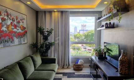 Apartamento de 2 dormitórios com vaga no Bairro Santana