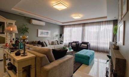 Excelente Casa para Comprar com 3 Suítes no Bairro Chácara das Pedras