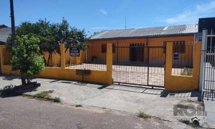 Vende casa com 84m² , 2 dormitórios, terreno com 300m²