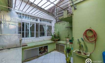 Casa com 3 quartos à venda na Rua João Abbott, 276, Petrópolis, Porto Alegre