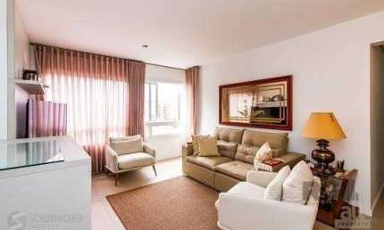 Apartamento no Menino Deus de 3 dormitórios e 2 vagas