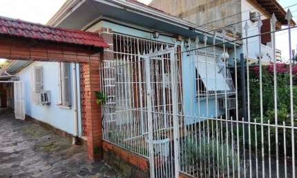 Casa | 3 quartos | 243,93m2 | 8 vagas | Bairro Nonoai