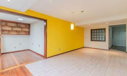 Casa no Imperial Park 3 dormitórios sendo 1 suíte, próximo a av. Juca Batista