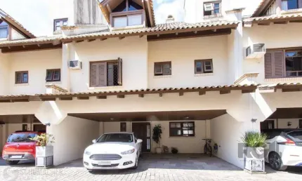Casa condomínio | 3 Quartos | 1 Suíte | 2 Vagas | 249,20m2 Privativos | Bairro Assunção