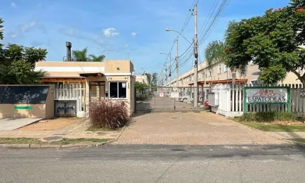 Casa em condomínio fechado com 2 quartos à venda na Rua das Espatódeas, 239, Ponta Grossa, Porto Alegre
