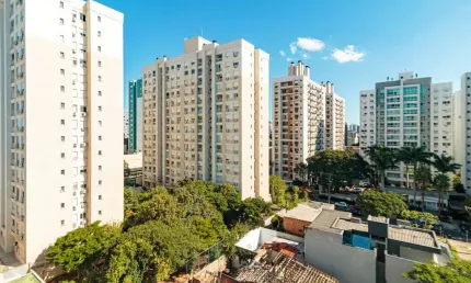 Apartamento com 2 quartos à venda na Rua Paulo Setúbal, 195, Passo da Areia, Porto Alegre