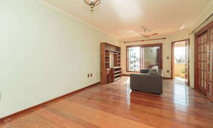 Apartamento à venda no bairro Jardim Planalto em Porto Alegre/RS