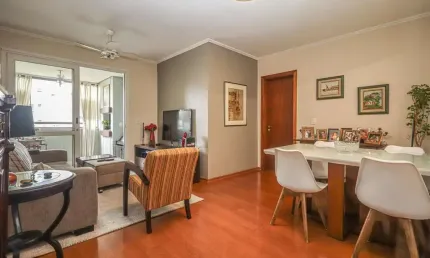 Apartamento à venda no bairro Chácara das Pedras em Porto Alegre/RS