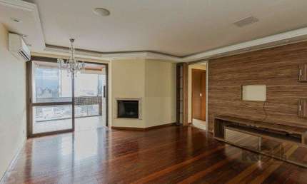Vende-se excelente apartamento 3 quartos c/ suíte, 2 vagas, living com lareira, sacada e churrasqueira - 97m² - Auxiliadora