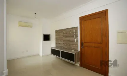 Apartamento 2 Dormitórios no Bairro Jardim Ipiranga em Porto Alegre
