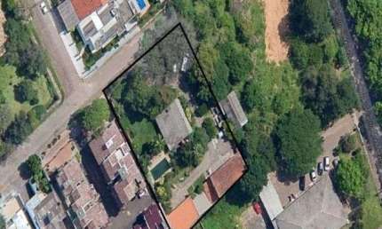 Terreno à venda na Rua Pinaré, 327, Vila Assunção, Porto Alegre