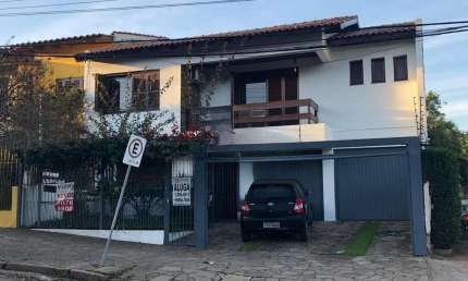 Casa de 3 dormitórios à venda no Bairro, Jardim do Salso - Porto Alegre