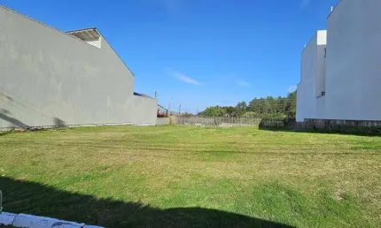 Terreno à venda na Avenida Edgar Pires de Castro, 612, Hípica, Porto Alegre