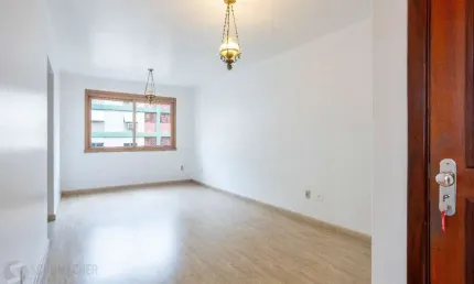 Apartamento de 72 metros privativos com 2 dormitórios no bairro petrópolis