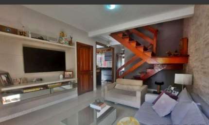 Casa em condomínio fechado com 3 quartos à venda na Avenida Orleaes, 196, Guarujá, Porto Alegre