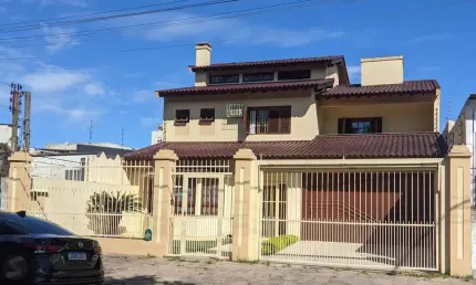 Casa 348m², 4 dormitórios, 2 vagas no bairro Nonoai