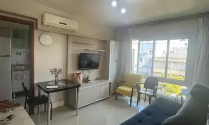 Apartamento REFORMADO e MOBILIADO em ótima localização!!!