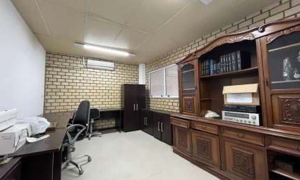 Prédio Comercial à venda com 5 salas, 400m², 6 vagas, Rua Laudelino Freire no bairro Sarandi em Porto Alegre