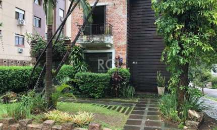 Casa Comercial para Venda - 0m², 0 dormitórios, Petrópolis