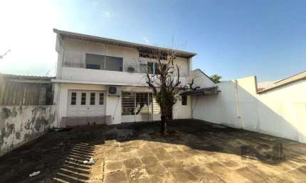 Casa comercial à venda na Rua Cacequi, 288, Passo da Areia, Porto Alegre