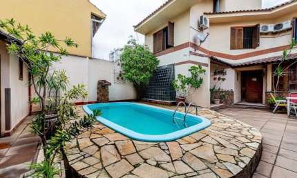 Casa com 3 quartos à venda na Rua Azevedo Sodré, 302, Passo da Areia, Porto Alegre