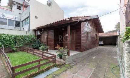 Casa para Venda - 54m², 2 dormitórios, 4 vagas - Cristal