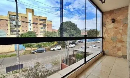 Casa com 3 quartos à venda na Rua Ângelo Barcelos, 172, Vila João Pessoa, Porto Alegre