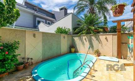Casa em condominio no Sarandi de 3 dormitórios 2 vagas e infra