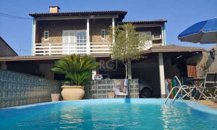 Casa para Venda - 250m², 3 dormitórios, sendo 1 suites, 5 vagas - Santa Rosa