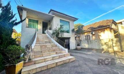 Casa comercial ou residencial com 14 vagas próxima á av. Teresópolis
