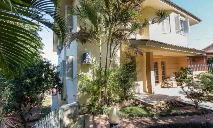 Casa para Venda - 393.58m², 4 dormitórios, sendo 2 suites, 6 vagas - Vila Assunção