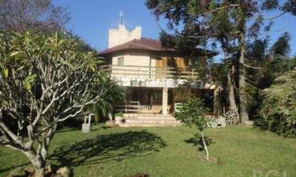 Sítio para Venda - 680m², 3 dormitórios, sendo 1 suites, 6 vagas - Lomba Do Pinheiro