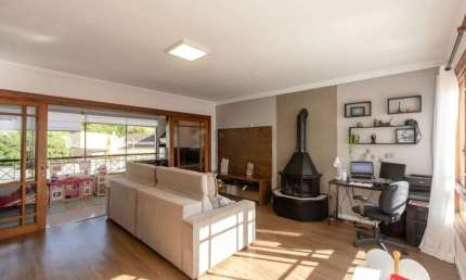 VENDA- Apartamento de 3 quartos sendo 1 suíte, com lareira e churrasqueira, 2 vagas, 119m2- Medianeira
