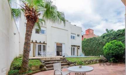 Casa Para comprar com 5 Dormitórios na Chácara das Pedras