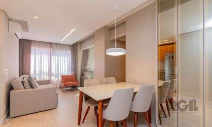 Apartamento á venda, 2 dormitórios, 2 vagas, no bairro Rio Branco, próximo à Redenção.