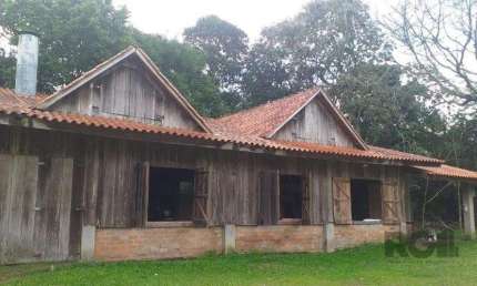 Chácara / sítio com 3 quartos à venda na Beco da Vitória, 1347, Boa Vista do Sul, Porto Alegre