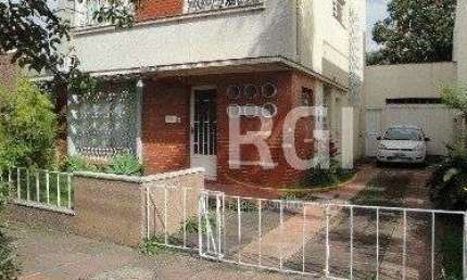 Casa para Venda - 125m², 3 dormitórios, 5 vagas - Menino Deus