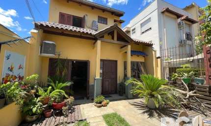 Casa com 4 quartos à venda na Rua Antônio Ribeiro, 213, Santo Antônio, Porto Alegre