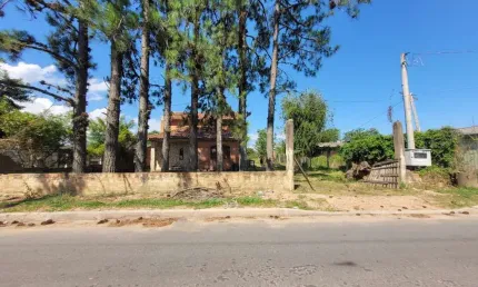 Terreno à venda na Rua Mercedes Azzolini, 318, Ponta Grossa, Porto Alegre