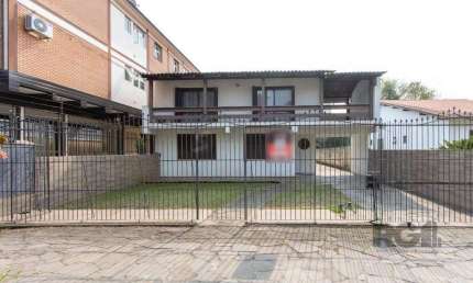 Casa com 7 quartos à venda na Rua Chico Pedro, 180, Camaquã, Porto Alegre