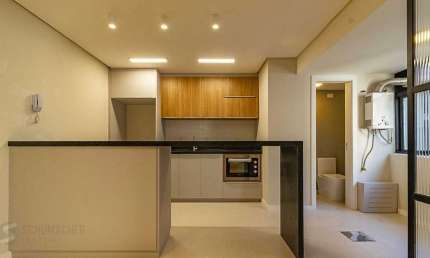 Apartamento a venda no bairro Auxliadora dois dormitórios, totalmente reformado.