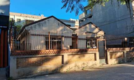 Casa com 2 quartos à venda na Rua Botafogo, 345, Menino Deus, Porto Alegre