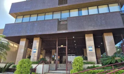 Sala comercial à venda na Rua Bernardo Pires, 352, Santana, Porto Alegre