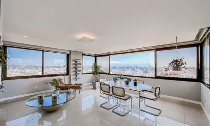 Apartamento com 3 quartos à venda na Rua Cônego Viana, 134, Rio Branco, Porto Alegre