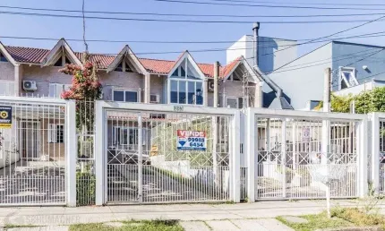 Casa com 2 quartos à venda na Rua Heitor Kramer, 421, Guarujá, Porto Alegre