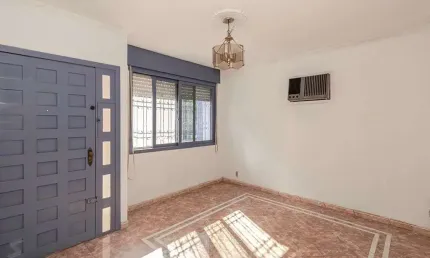 Casa com 3 quartos à venda na Avenida Professor Paula Soares, 500, Jardim Itu Sabará, Porto Alegre